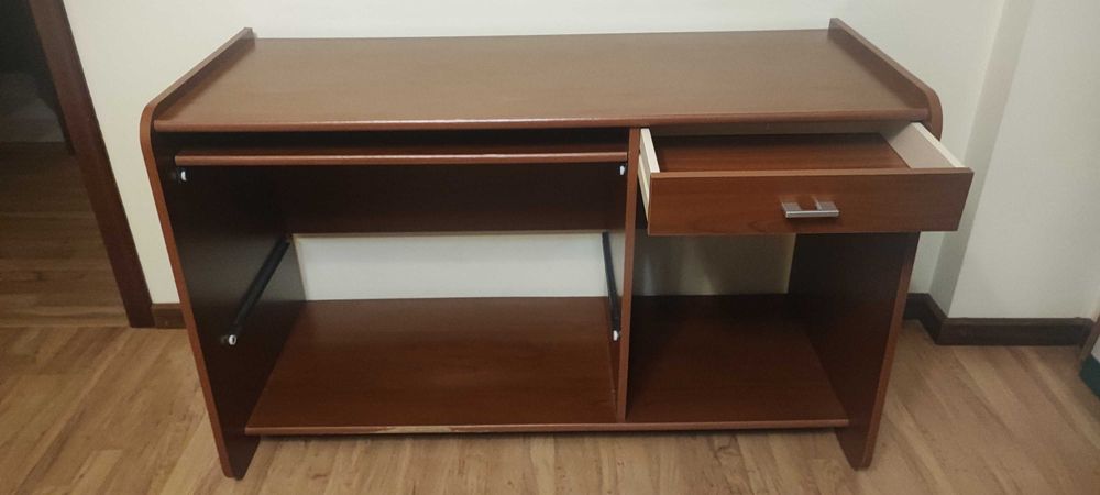 Secretária Madeira Cor Cerejeira