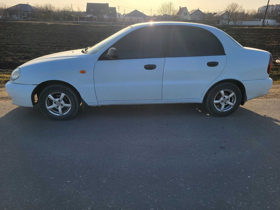 Продаж автомобіля Ланоса