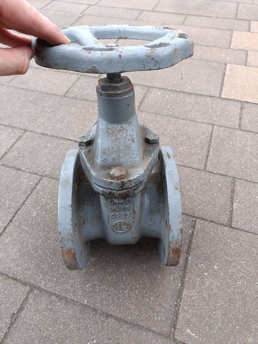 Zasuwa do wody dn 100