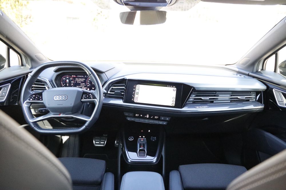 Audi Q4 e-tron 40 S line — 204 cv — Autonomia 515 km