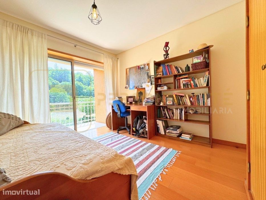 Apt. T2 Centro | Varanda | Lugar de garagem