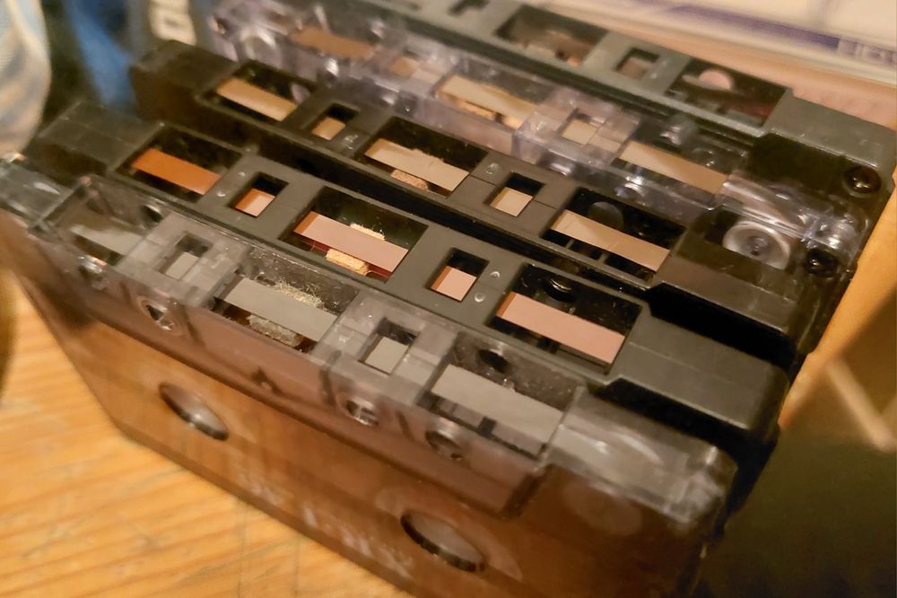 Кассеты с записью