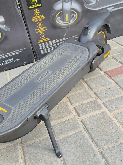електросамокат Segway-Ninebot MAX G2 D 2025 рік