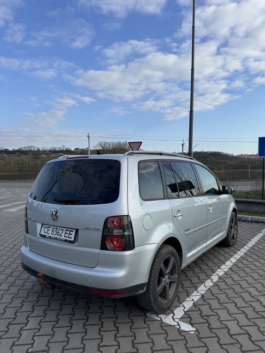 Volkswagen Touran 2.0 tdi lifestail / automat