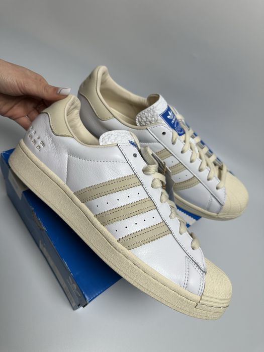 Adidas Superstar