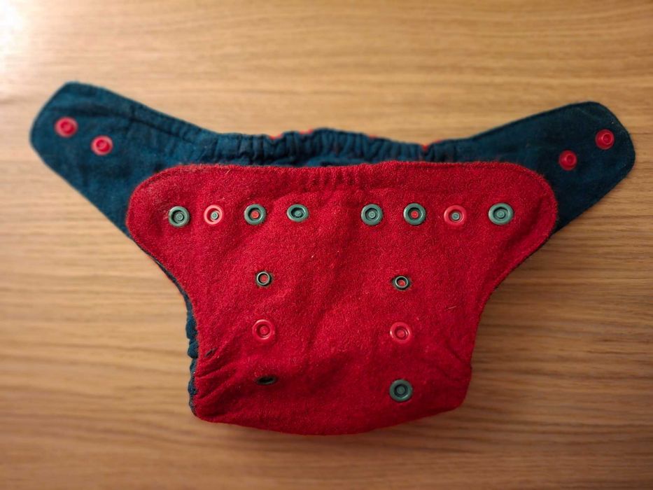 Otulacz wełniany Puppi czerwony MOS