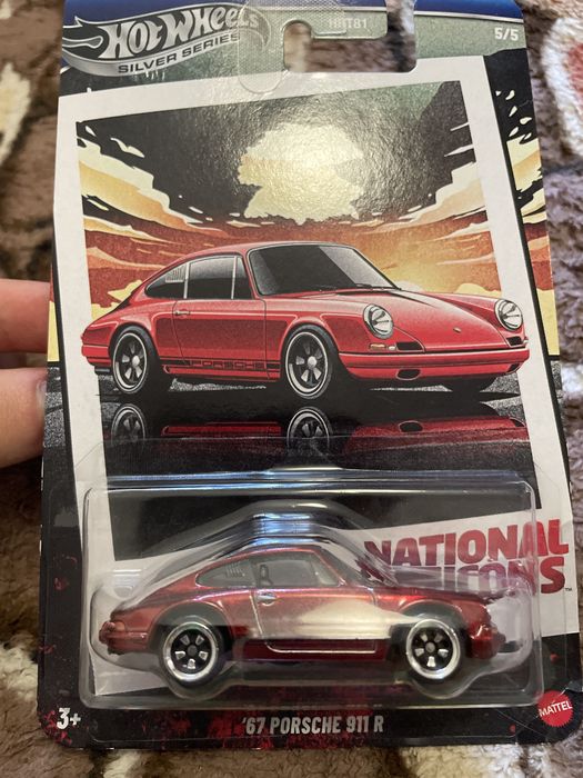 hotweels машинка 67 Porsche 911 R JBY91