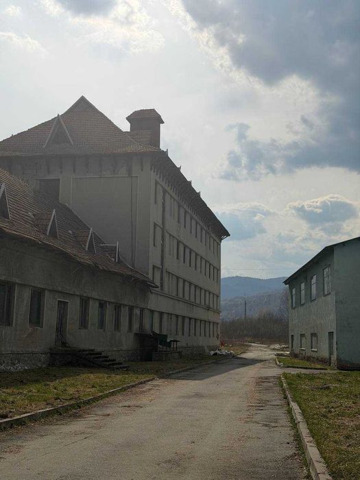 Потужний логістичний хаб або комерція