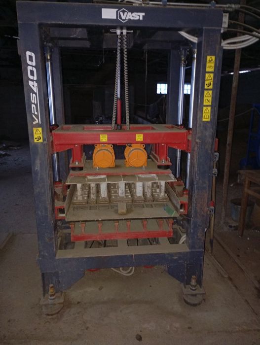 Станки для виготовлення тротуарної плитки