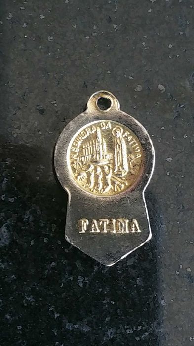 Medalhão pendente simples Fátima e três pastorinhos