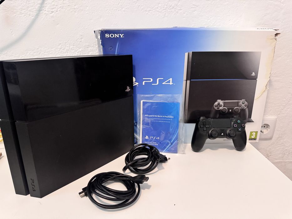 PS4 fat com 500GB