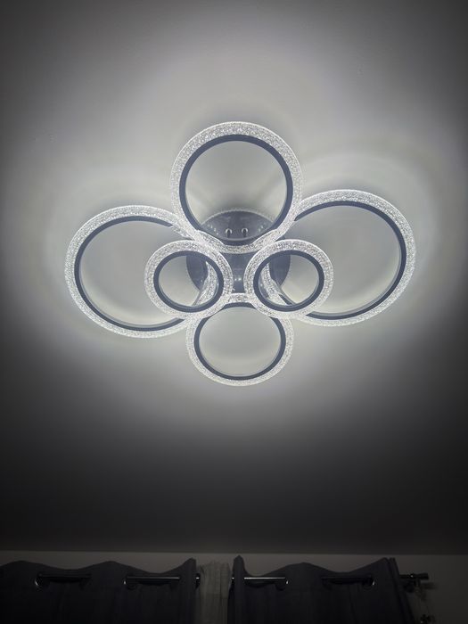 Żyrandol lampa sufitowa led rgb