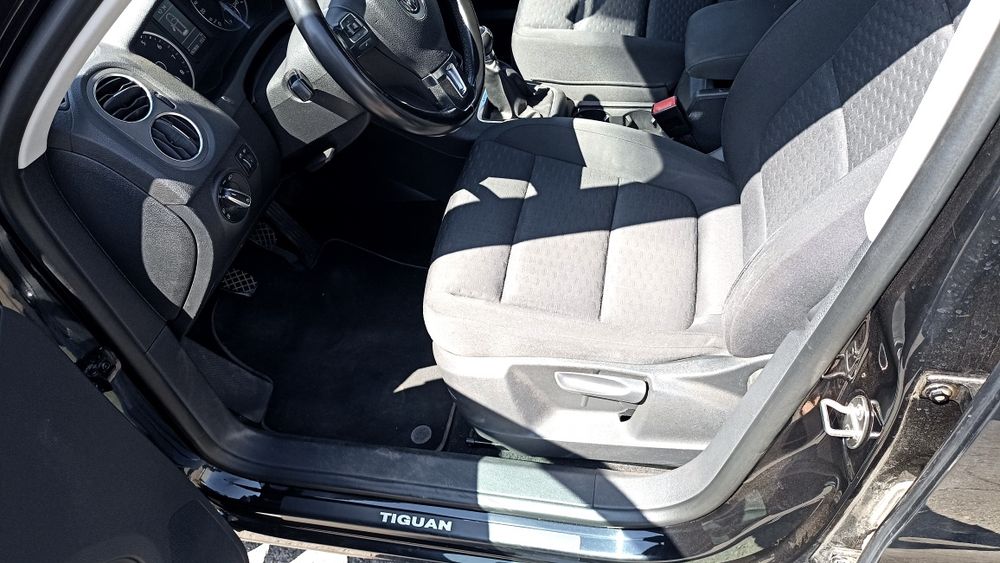Volkswagen Tiguan 2010 VIN WVGZZZ5NZBW039264 фото оголошення 8 з 19