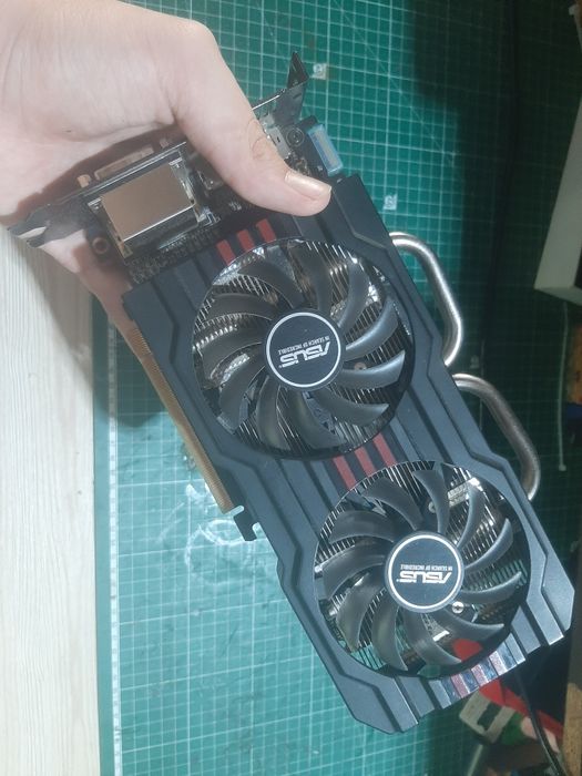 Срочно!!!Продам відеокарту ASUS Radeon R9 270X 2GB GDDR5
