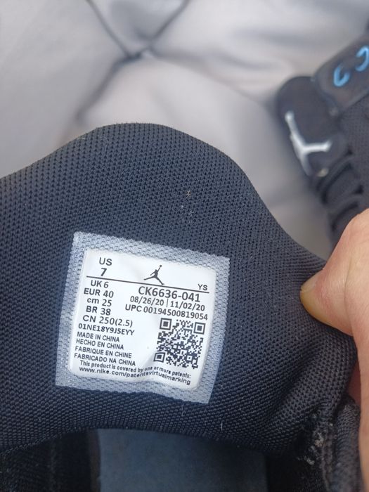 Jordan Max Aura 2 Black University blue men's shoes