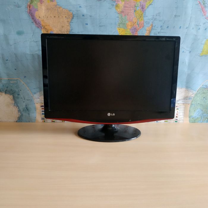 Монитор LG диагональ 55 см с функцией ТВ