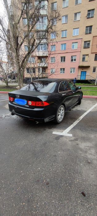 Продам машину Хонда аккорд 7