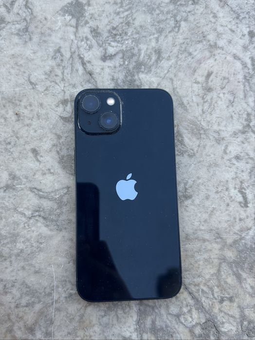 Iphone 13 novo praticamente