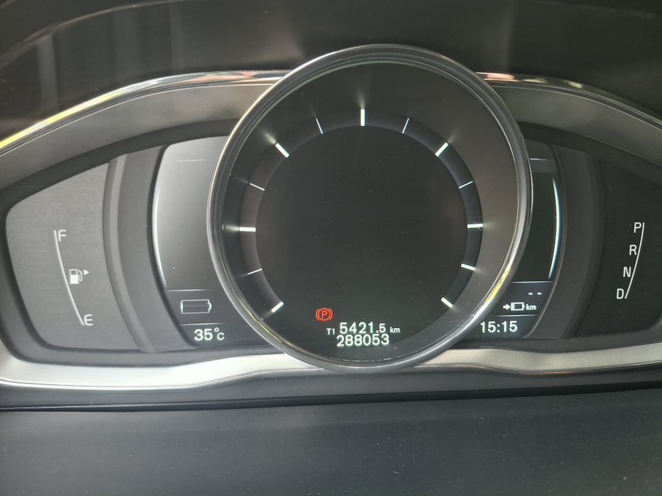 Volvo V60 D6 Plug-In Hybrid AWD R-Design