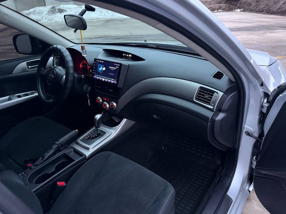 Subaru Impreza газ/бенз Автомат