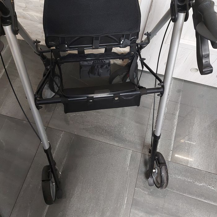Podpórka / chodzik dla niepełnosprawnych. Ar medica do 136kg