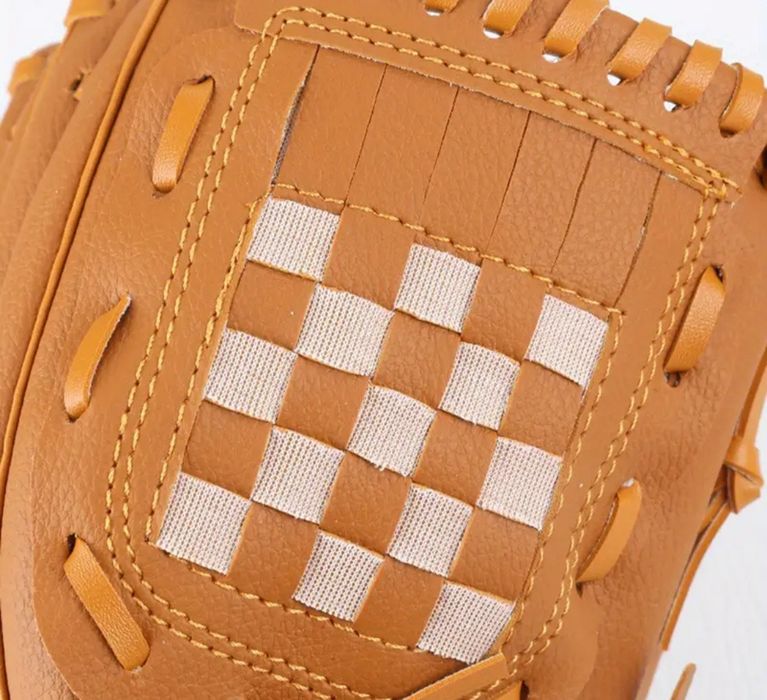 Бейсбольна рукавиця