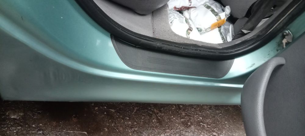 Обмін, Продам пежо 206 1.4