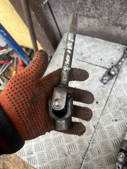 Рулевой карданчик сузуки свифт suzuki swift