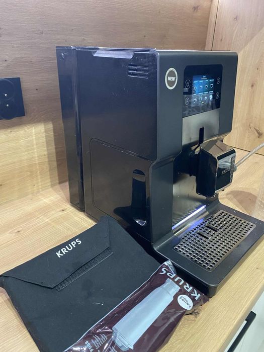 Ekspres ciśnieniowy do kawy Krups Intuition Preference+ EA875 jak nowy