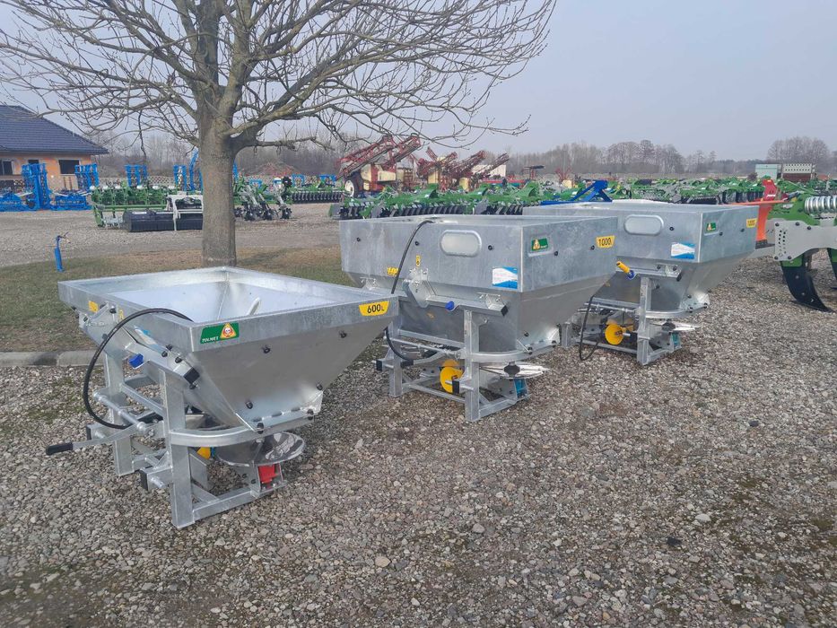 Rozsiewacz nawozów Ocynk 600 l Tolmet 800 l
