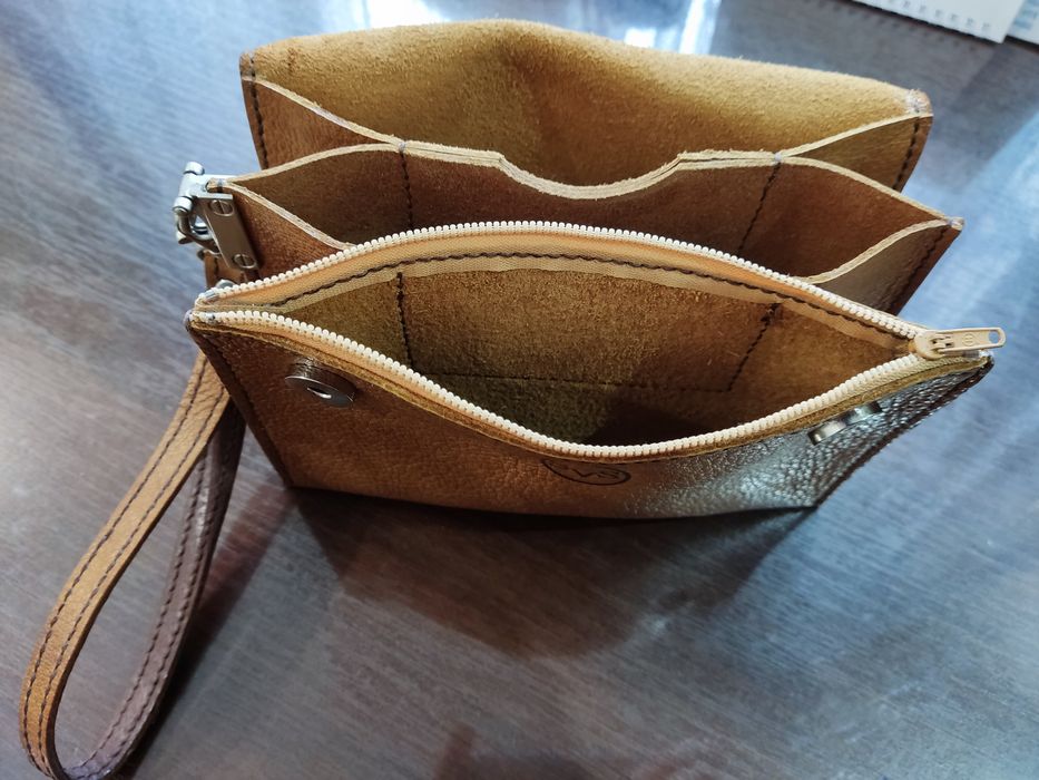 Эксклюзивный клатч из итальянской кожи