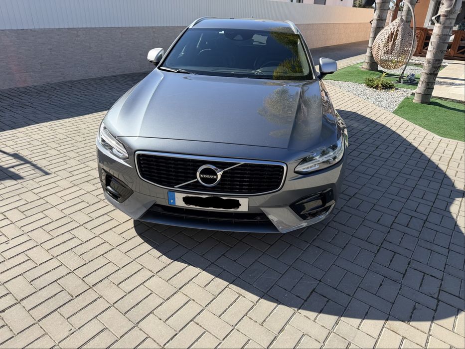 Volvo V90 D4 R Design