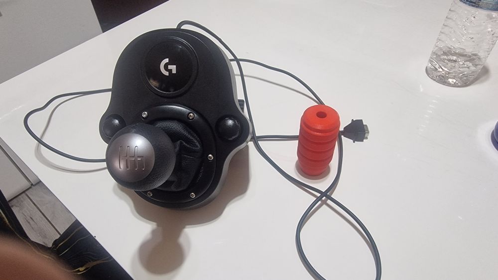 Câmbio Logitech Driving Force Shifter para G29 e G920