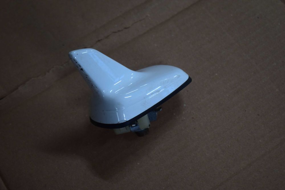 antena dachowa rekin gps AUDI A6 C7 12R.kolor LY9C.4G0.035503H