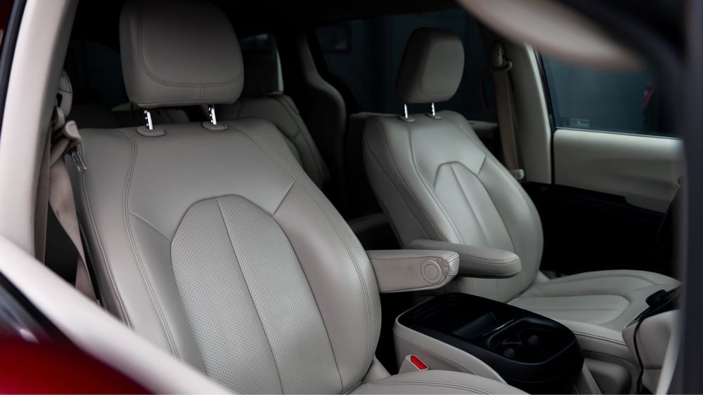 Wynajem Chrysler Pacifica,2020, 300 zł doba