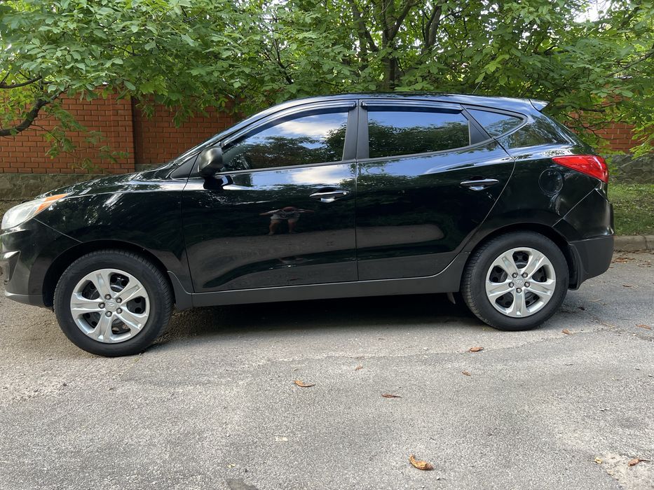 Hyundai  (Tucson ) 2011 2.0 бензин НЕ БИТ !
