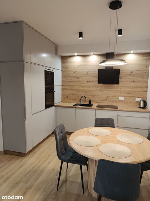 Do wynajęcia 3-pok apartament z dużym tarasem przy ul. Pomorska 74