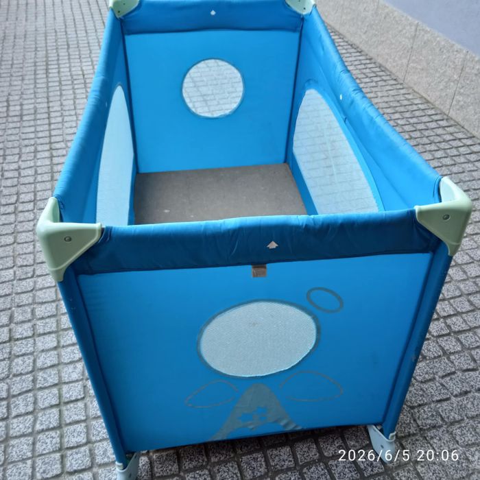Berco de viagem marca chicco