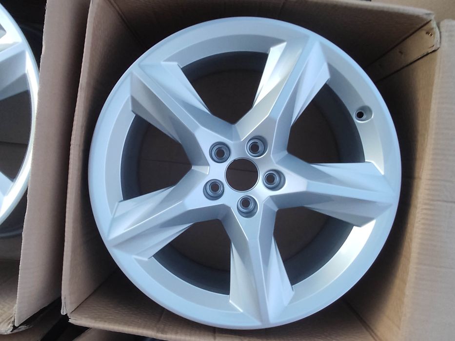 Felgi aluminiowe NOWE AUDI Q5 A6 A4 skoda seat 19 5x112 8j et28wysyłka
