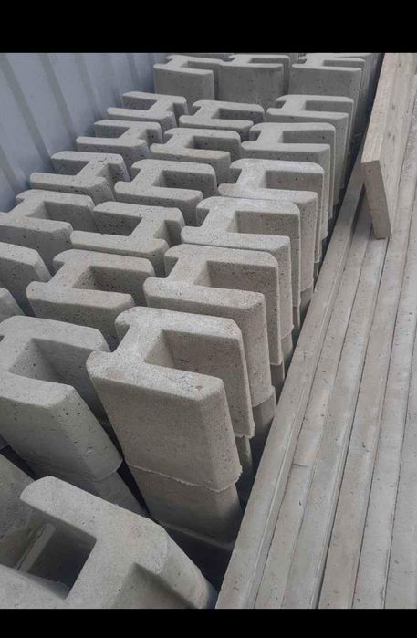 Podmurówki betonowe  i panele ogrodzeniowe