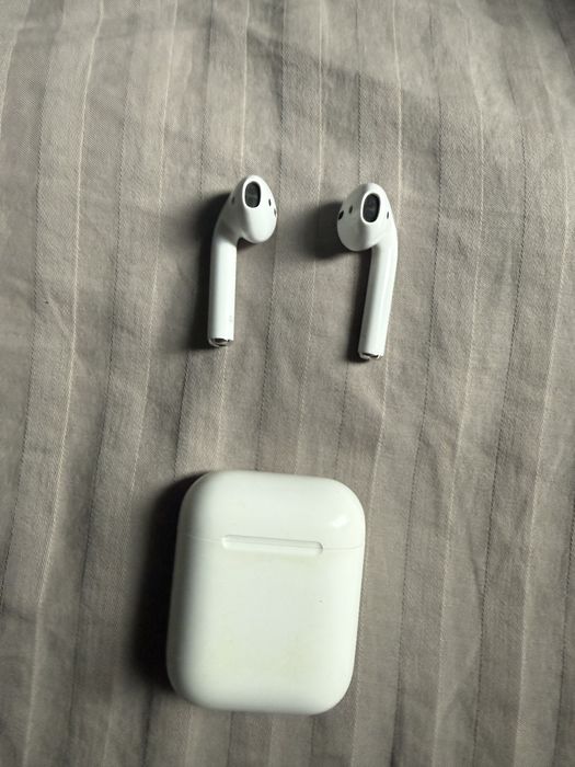 Продам airpods 2