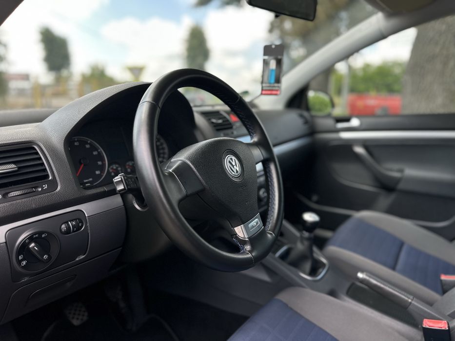 Продам Volkswagen Golf 5