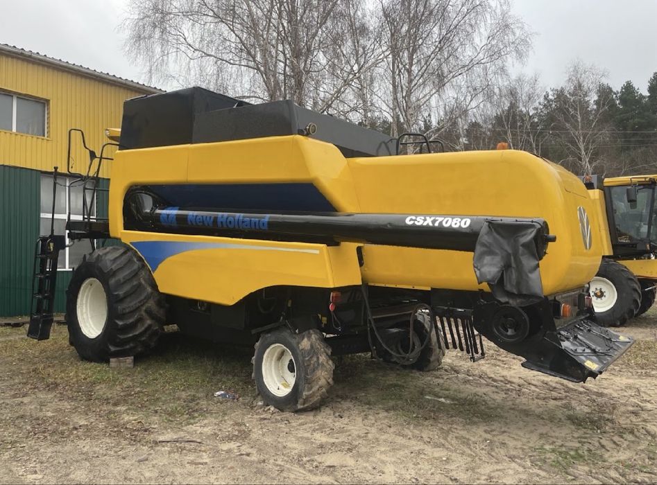 Комбайн New Holland CSX7080