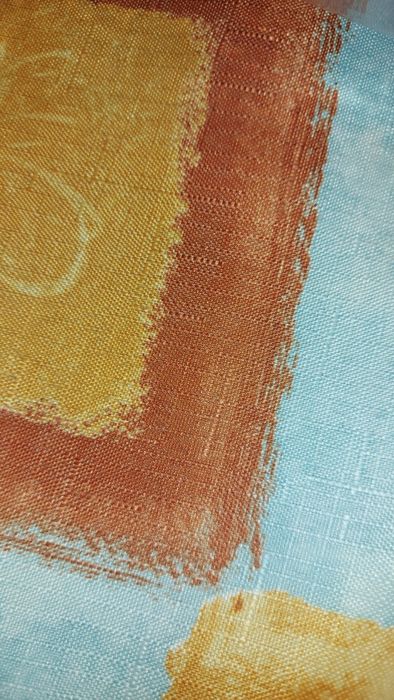 Продам скатерть для стола.