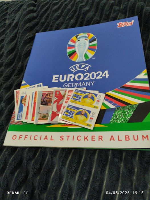 Cromos e caderneta de euro 2024