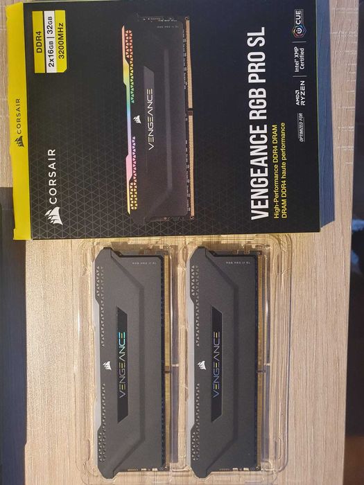 32 RAM DDR4 3200MHZ Corsair Vegeance RGB PRO Computador Fixo