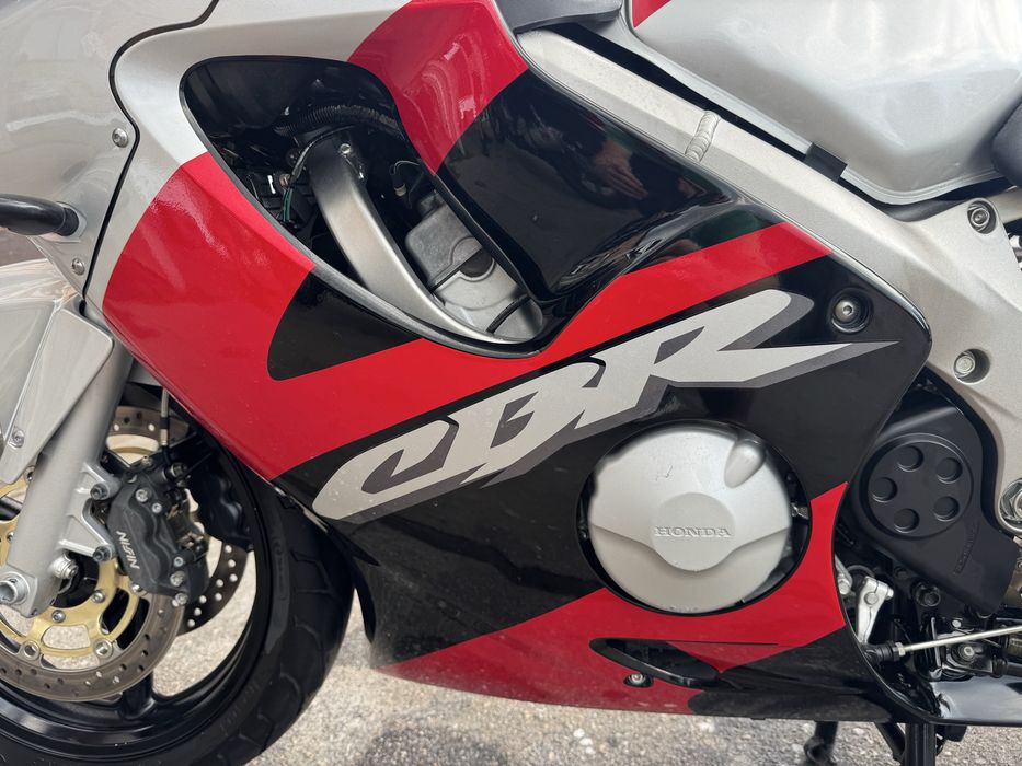 Продам мотоцикл HONDA CBR F4i