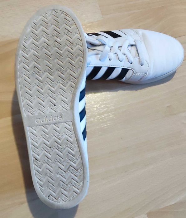 Sneakery Adidas neo label Chill r. 38
