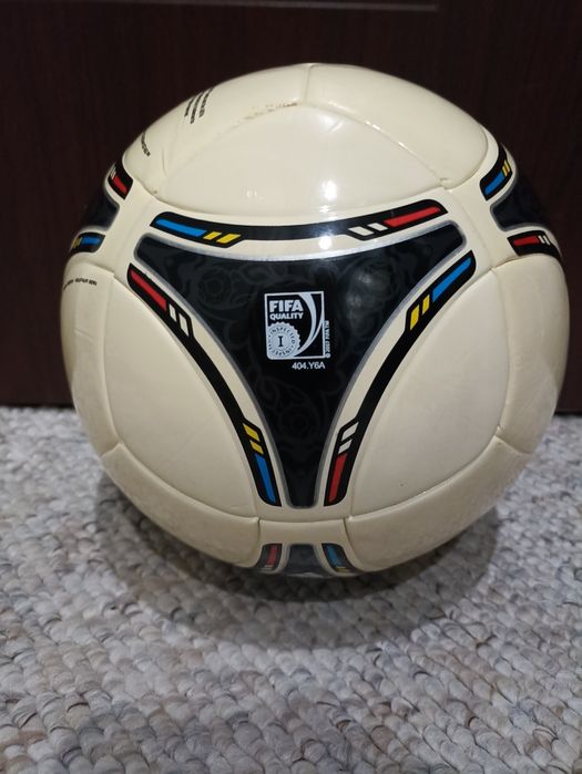 Piłka Adidas Tango 12