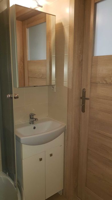 Przytulna kawalerka do wynajęcia w centrum Sławna, pierwsze piętro.